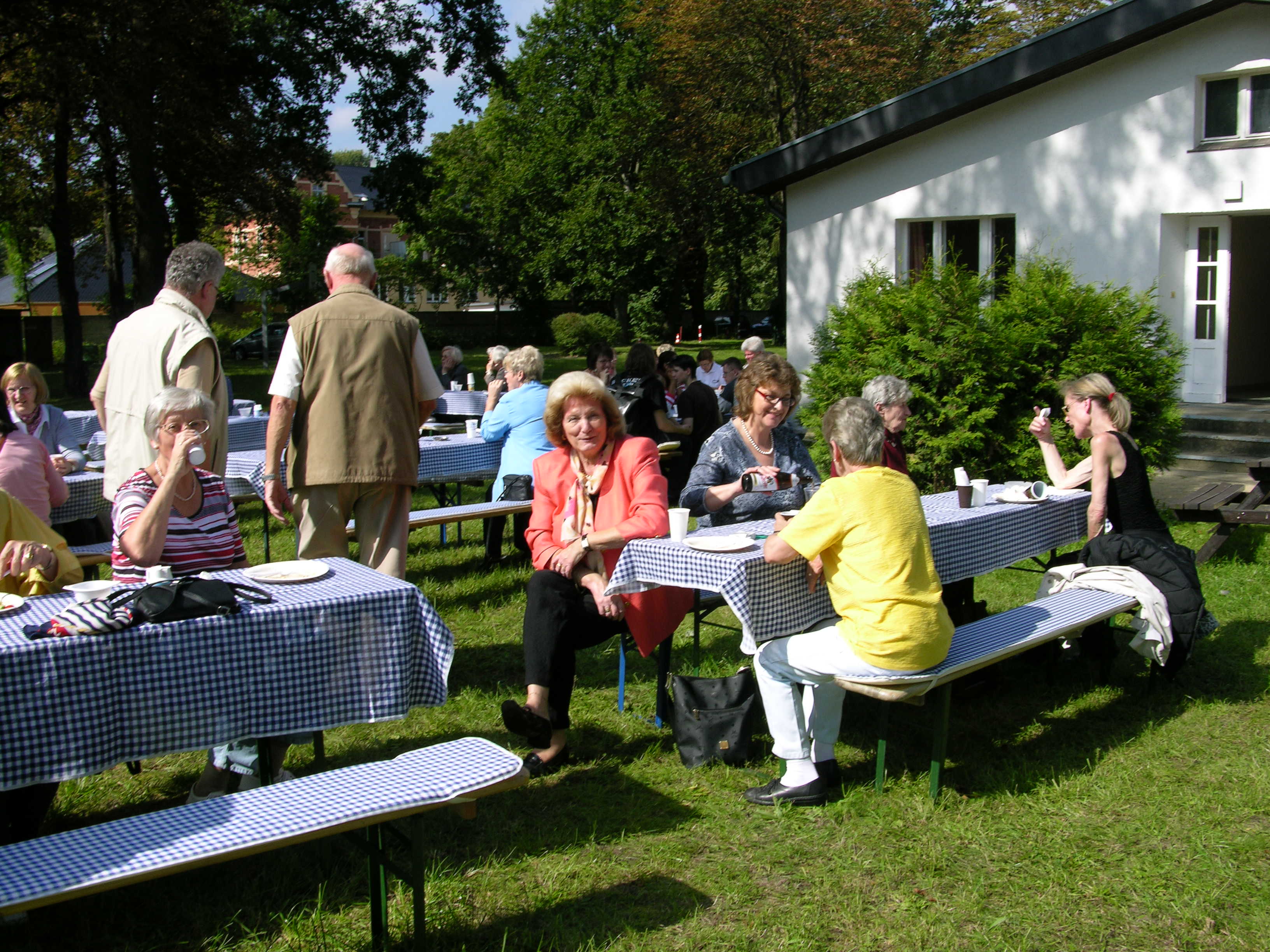 Gartenfest auf dem Gelände des Albertusheim